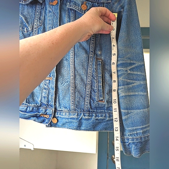 Madewell Denim Jacket (size small) - Picture 7 of 9
